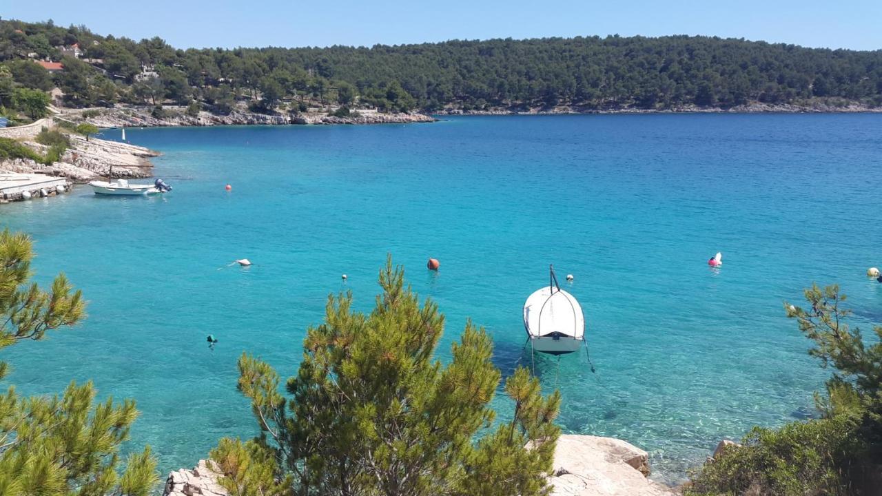 Villa Sun Garden - 4 Star Villa With Heated Swimming Pool, Quiet Bay, Bbq, 50M From The Sea Milna  Εξωτερικό φωτογραφία